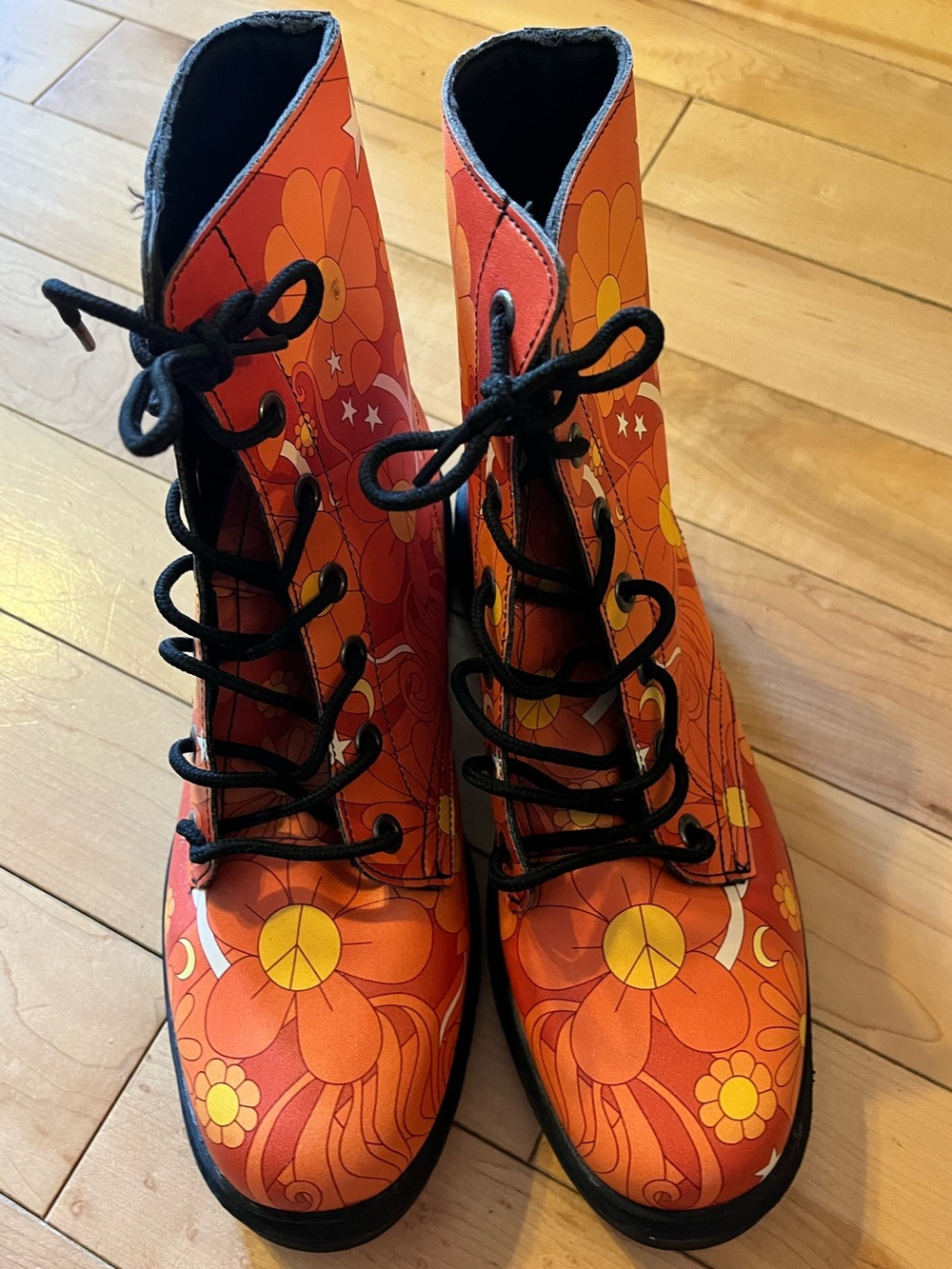 offbeat Sweetie Molly's Orange Retro Daisies Boots lace up combat size 10 - Picture 4 of 7